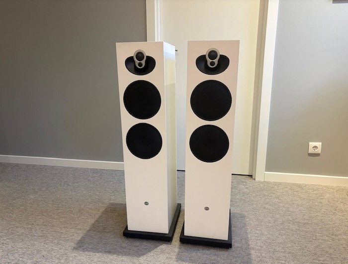 Linn /  / Floorstanding 
